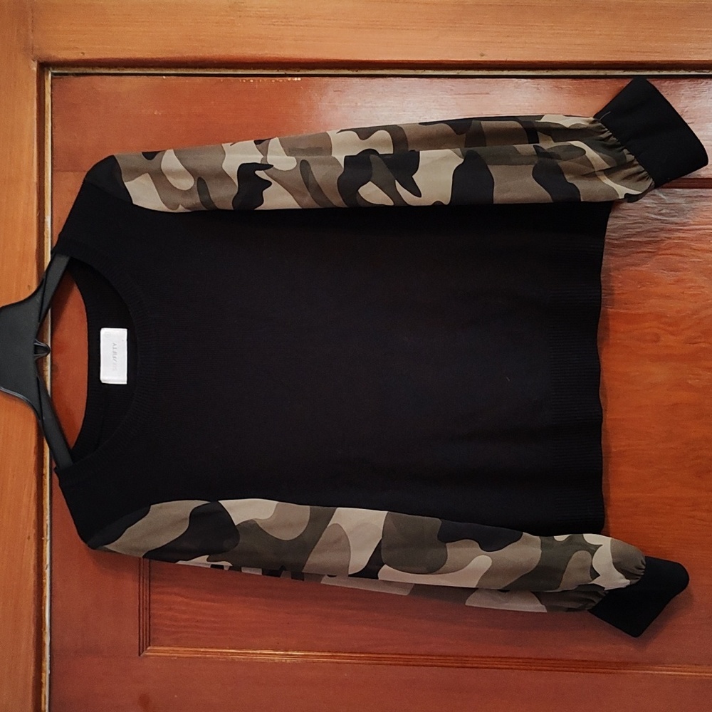 Six/Fifty sweater with sheer camo sleeves and button cuff.  EUC